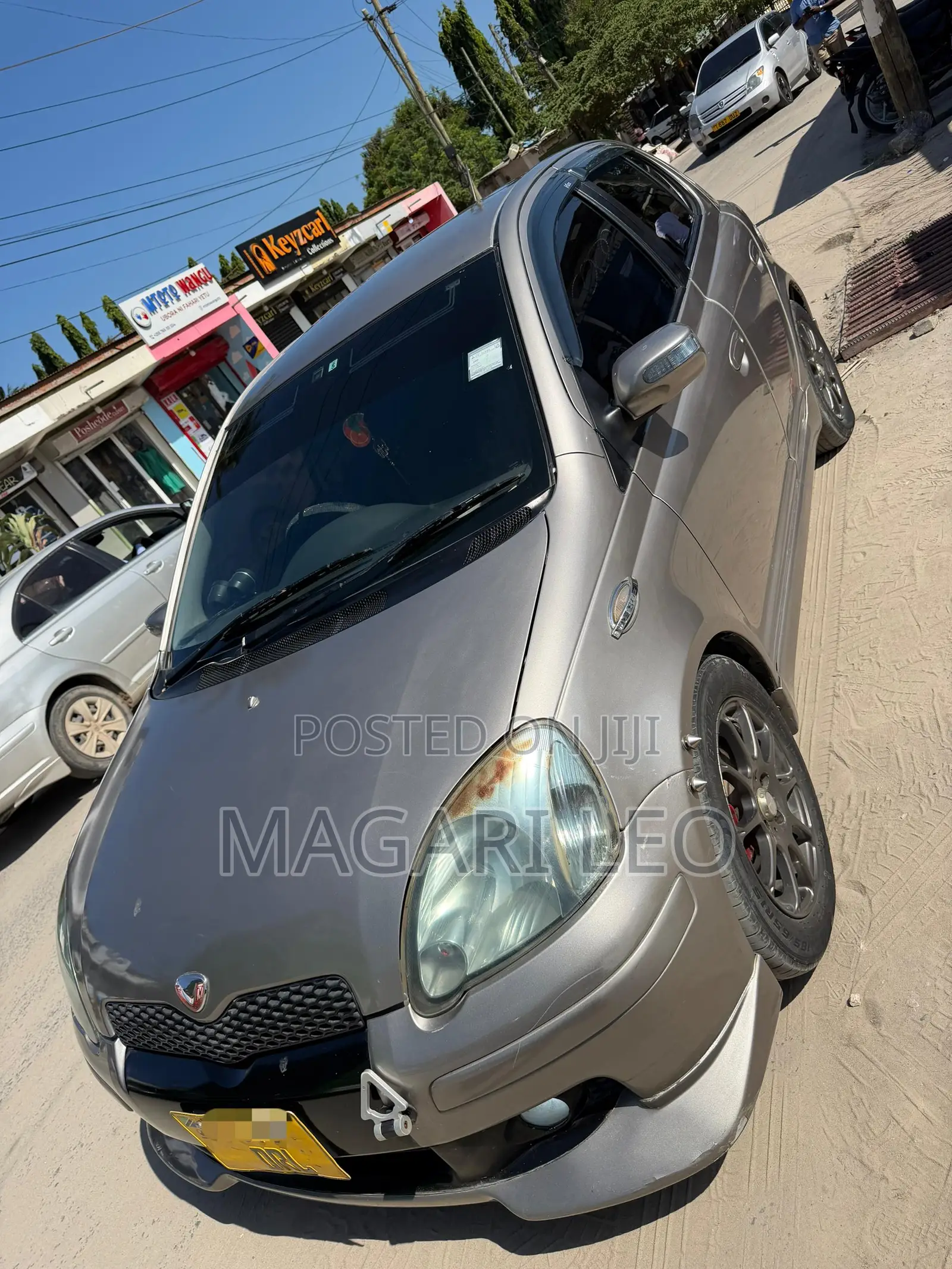 Toyota Vitz 2005 Gray