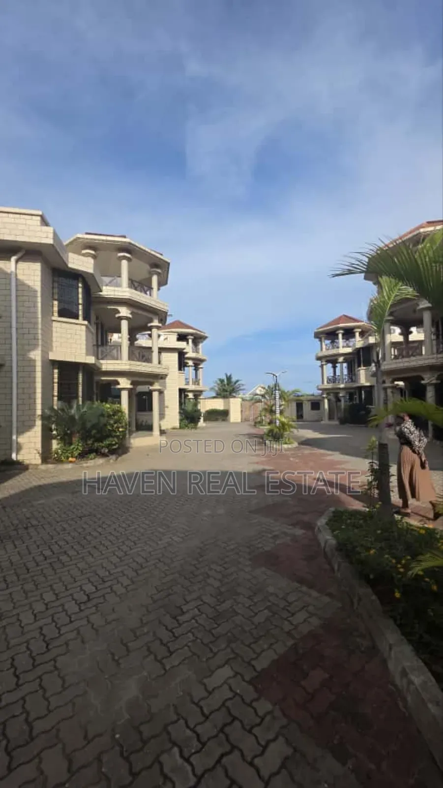 4bdrm Villa in Masaki for rent