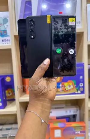 New Samsung Galaxy Z Fold 3 256 GB Black