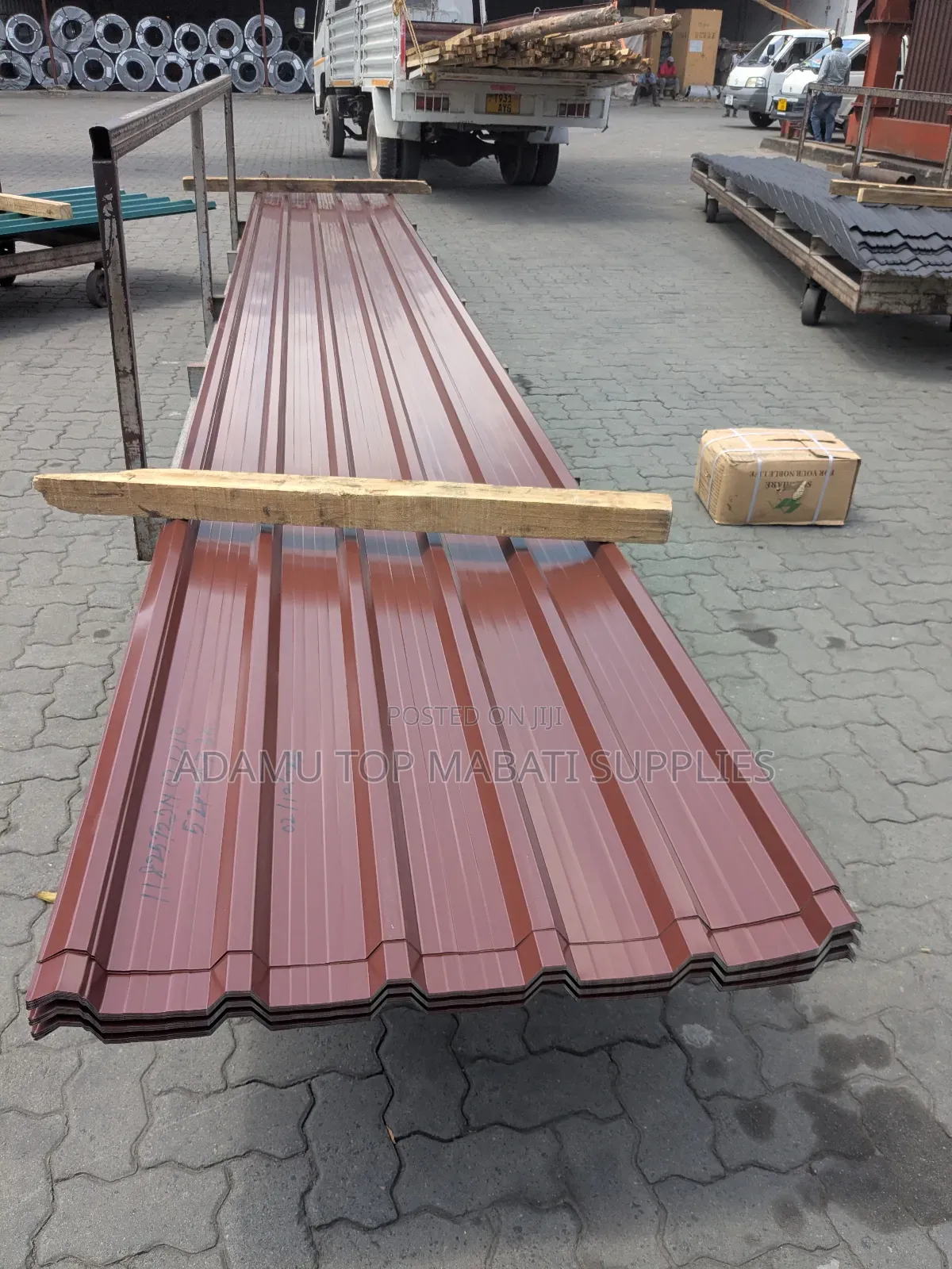 Mgongo Mpana (Brick Red - Color)