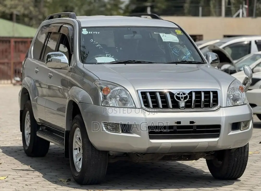 Toyota Land Cruiser Prado 2004 Silver