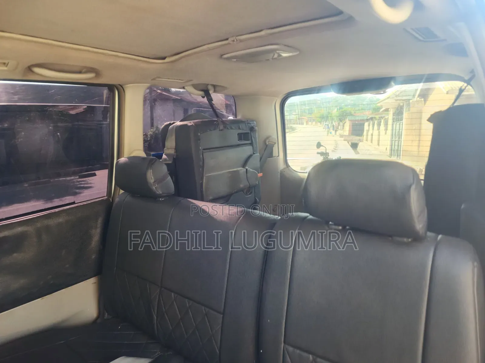 Toyota Noah 2004 Silver