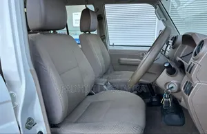 Toyota Land Cruiser 2013 White