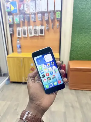 Apple iPhone SE (2020) 64 GB White