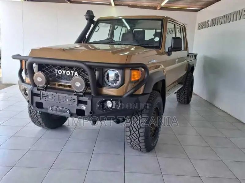 Toyota Land Cruiser 2025 Beige