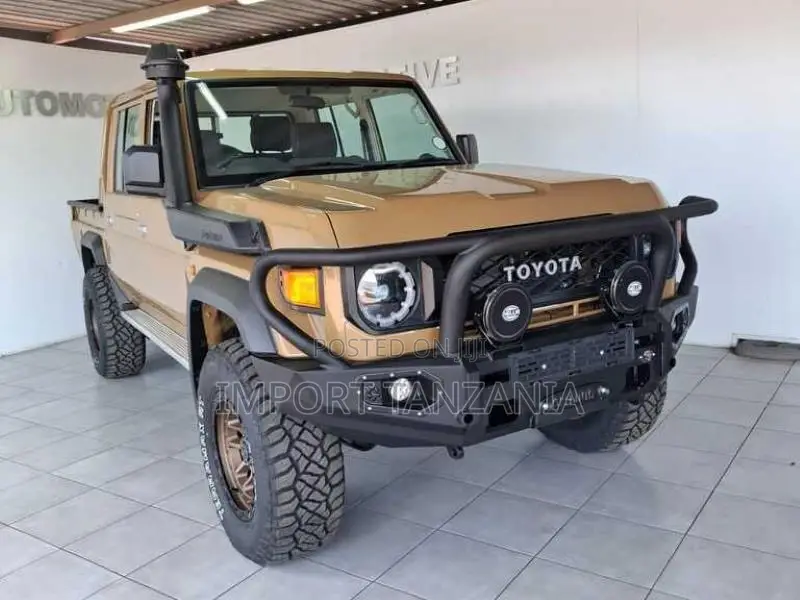 Toyota Land Cruiser 2025 Beige