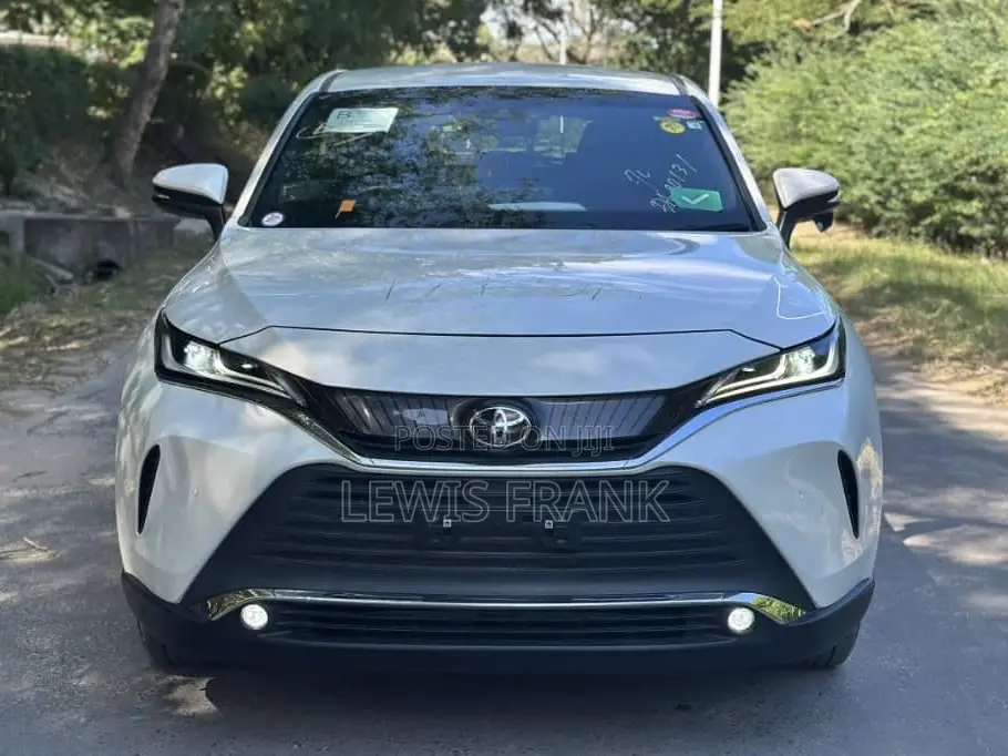 Toyota Harrier 2022 White