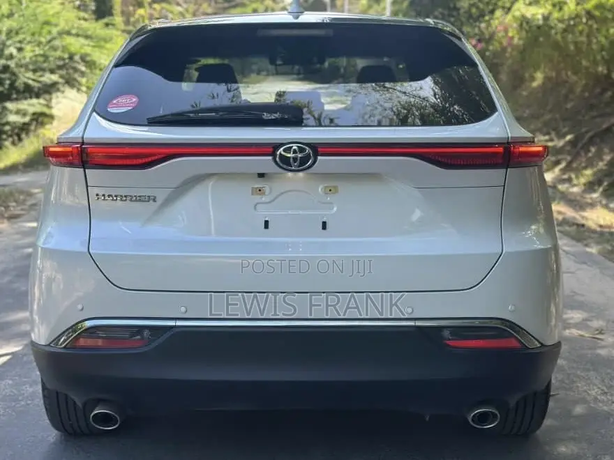 Toyota Harrier 2022 White