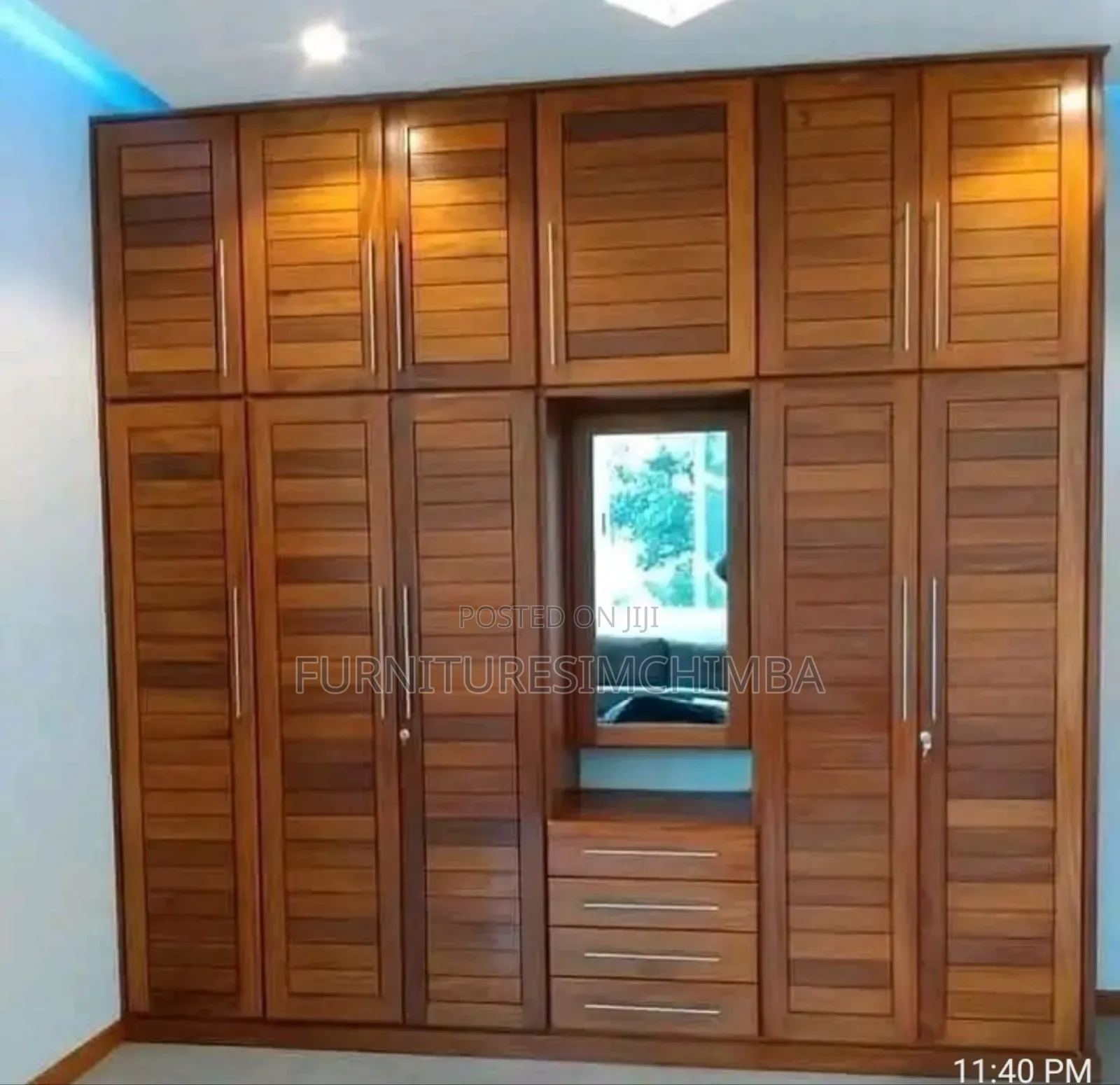 Cupboard With 6 Door