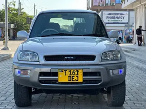 Toyota RAV4 1999 White