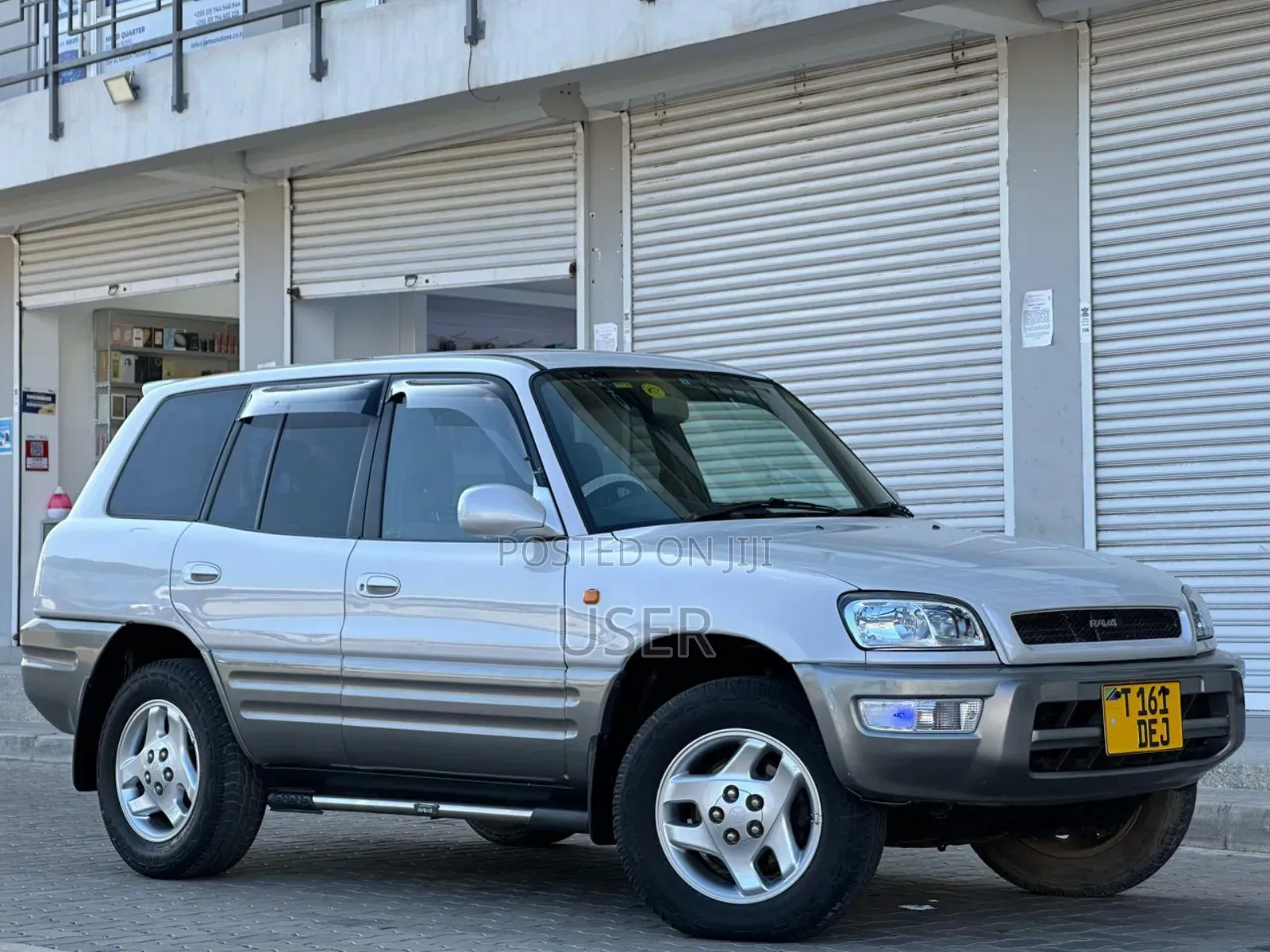 Toyota RAV4 1999 White