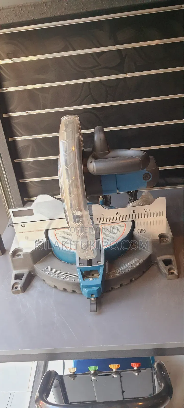 Miter Saw 255mm(10) Makita M2300b