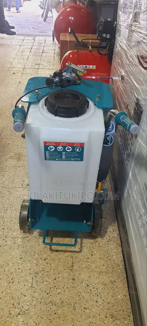 Total Gasoline Floor Saw 13hp