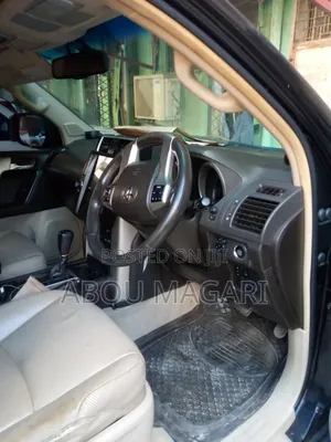 Toyota Land Cruiser Prado 2010 Black