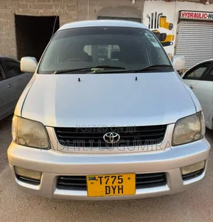 Toyota Noah 2002 Silver