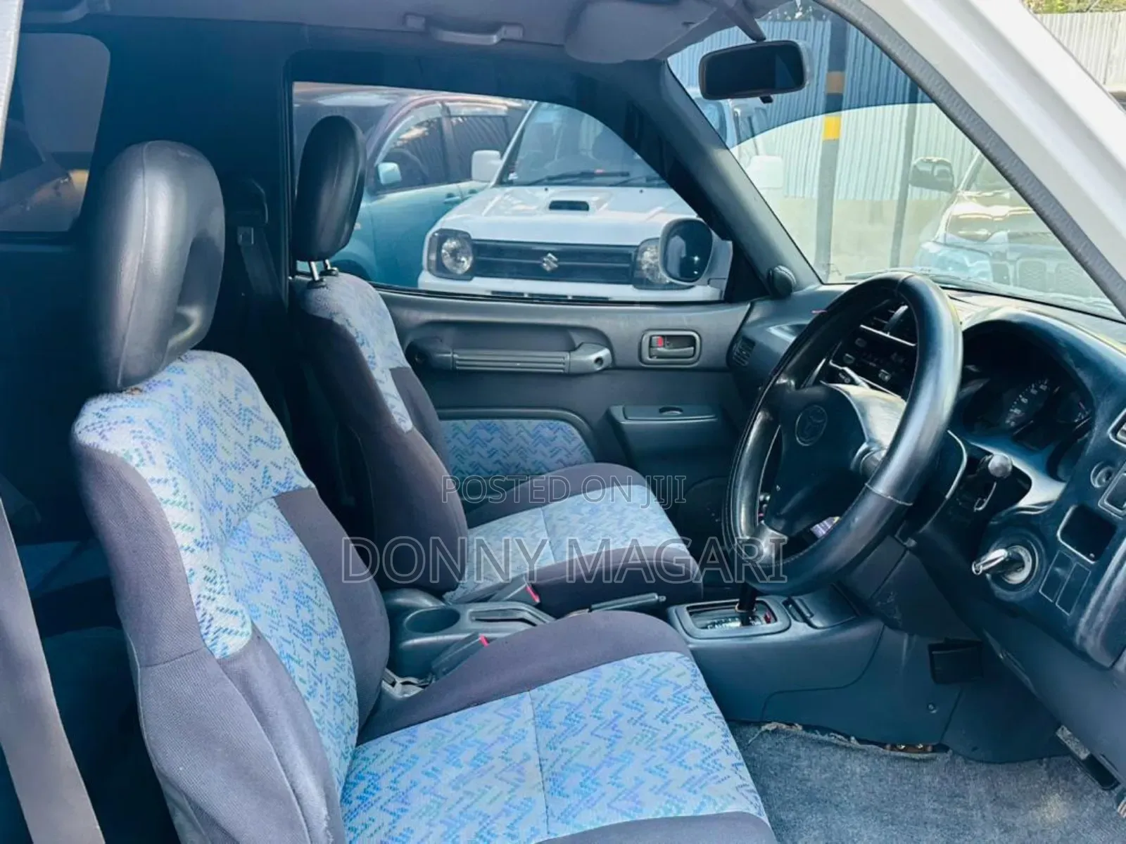 Toyota RAV4 1996 White