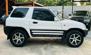 Toyota RAV4 1996 White