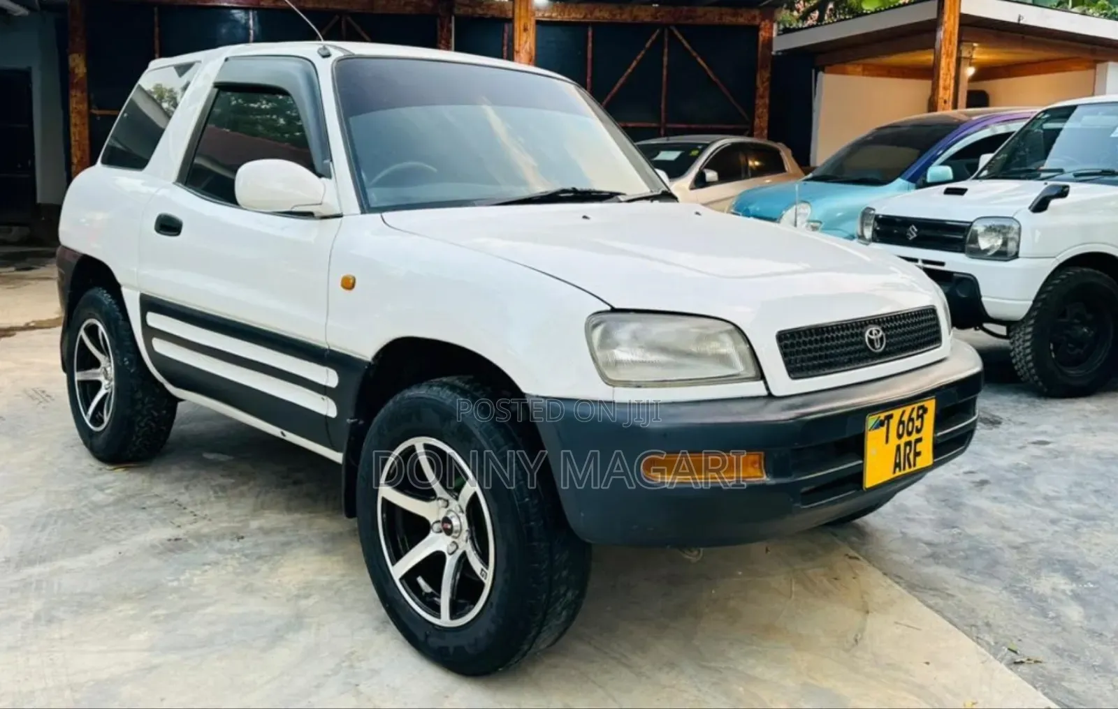 Toyota RAV4 1996 White