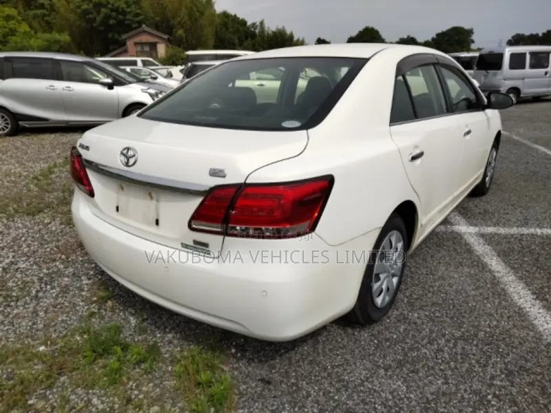Toyota Premio 2017 Pearl