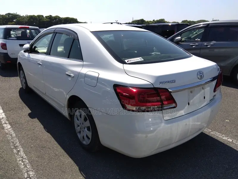 Toyota Premio 2017 Pearl