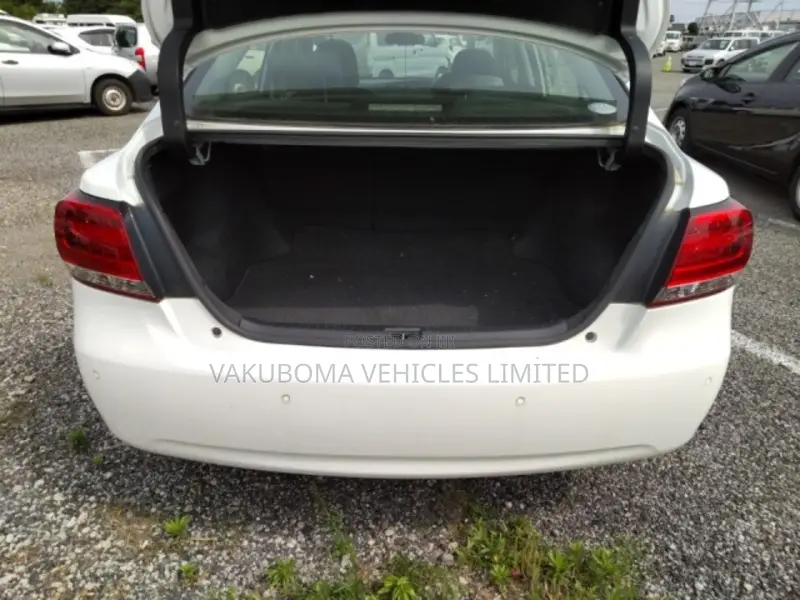 Toyota Premio 2017 Pearl