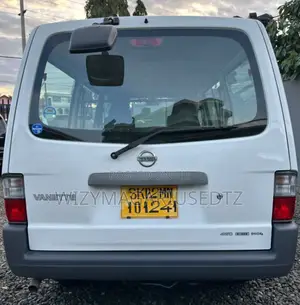 Nissan Vanette 2012 White