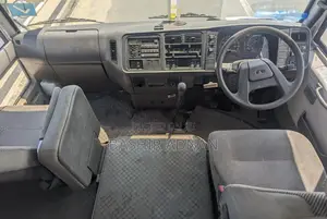 Mitsubishi Fuso Rosa 1995 Grey