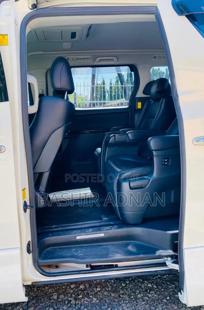 Toyota Alphard 3.5 Petrol FWD 2013 White