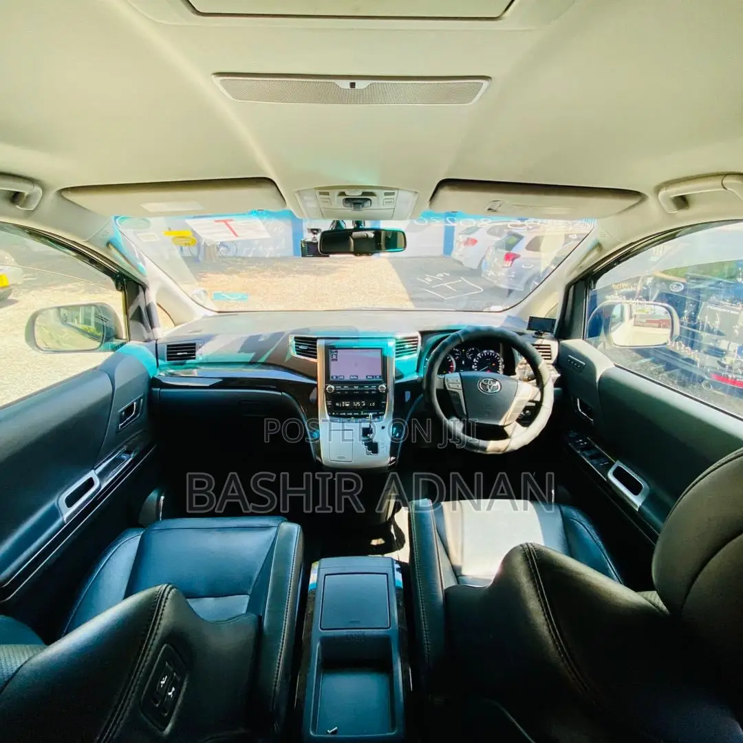 Toyota Alphard 3.5 Petrol FWD 2013 White