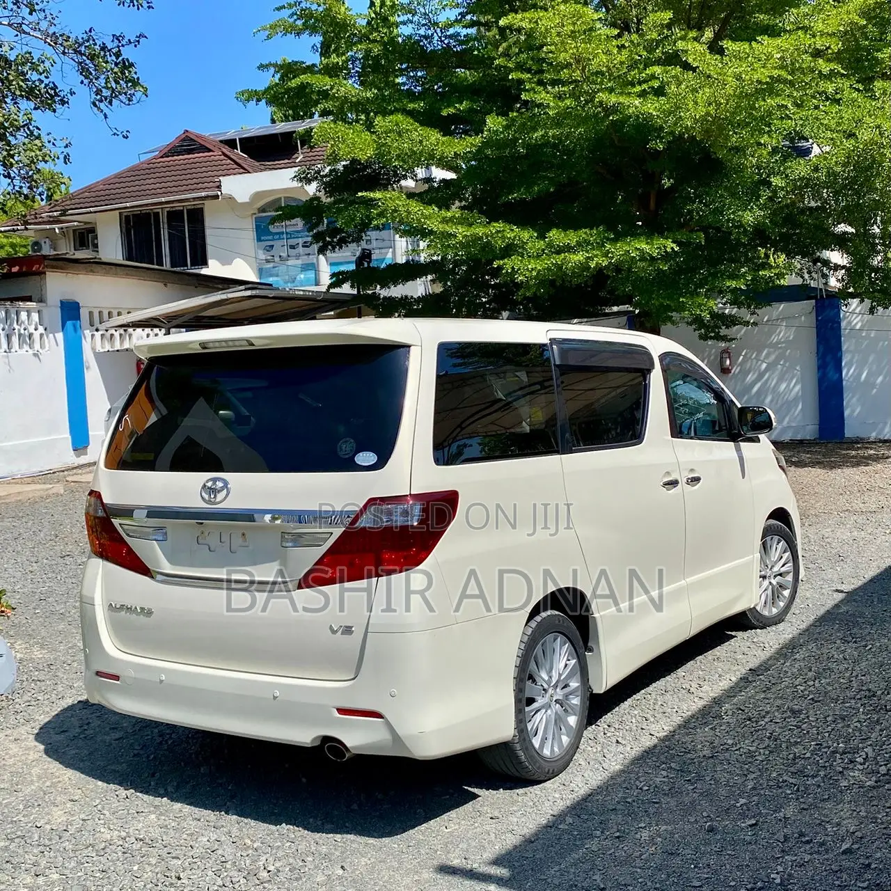 Toyota Alphard 3.5 Petrol FWD 2013 White