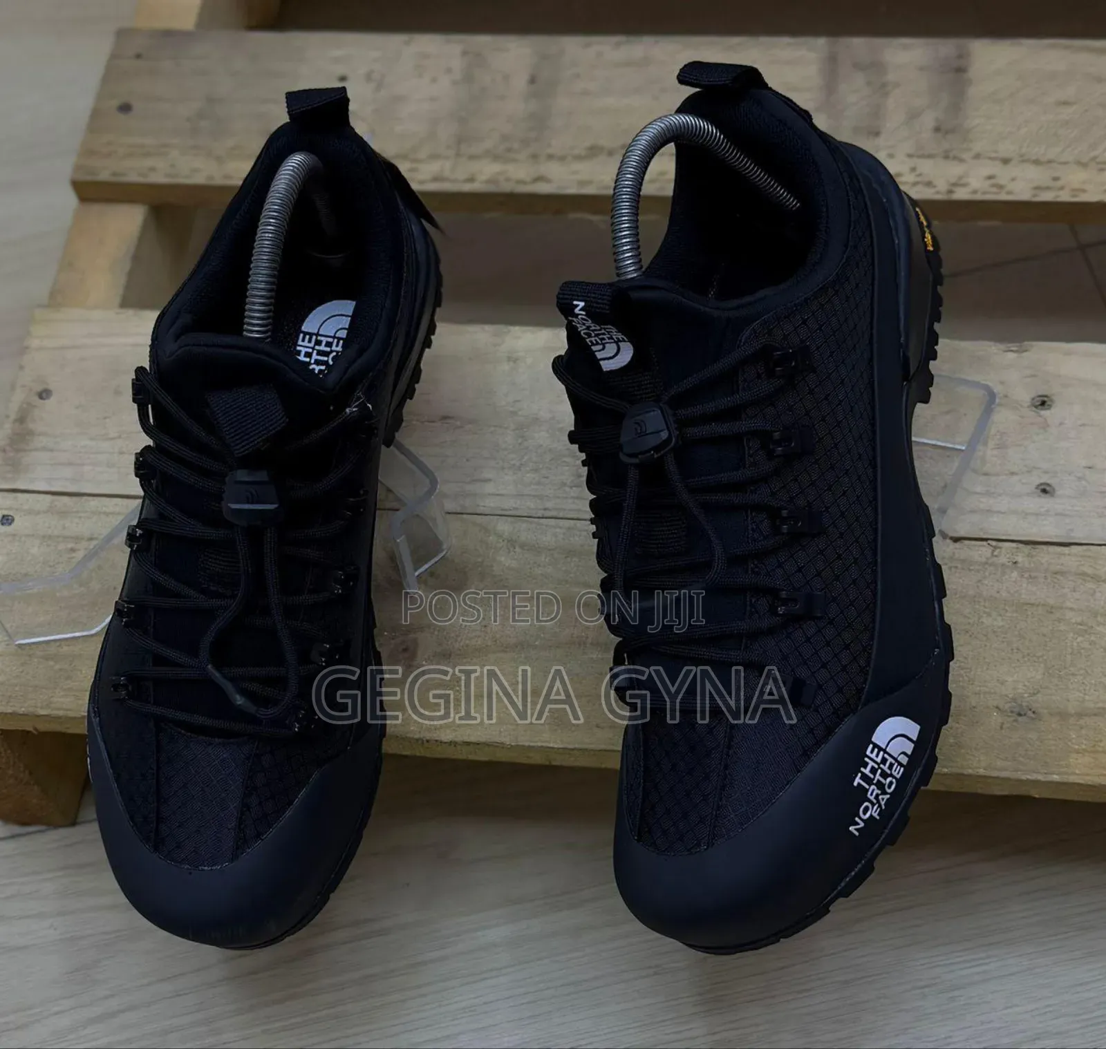 Veryy Simple Sneakers Shoes