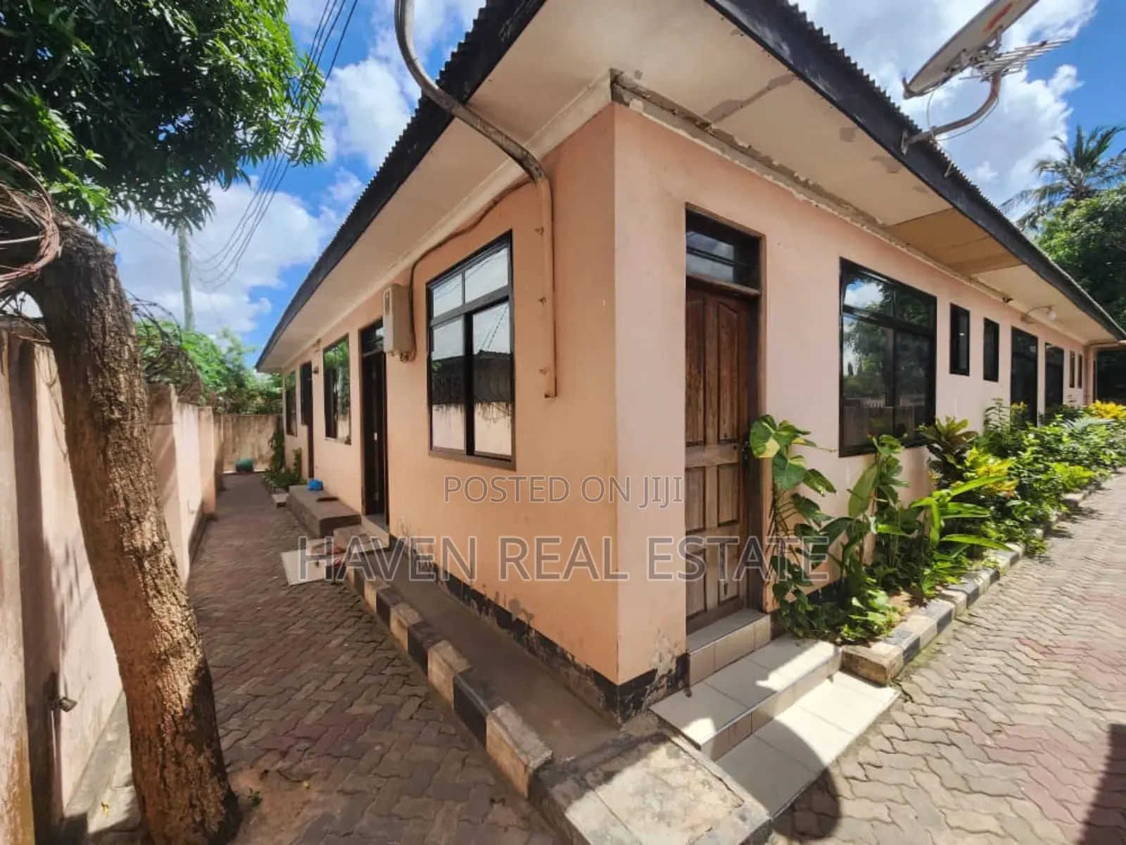 Lodge Inauzwa Kitunda Pentagon