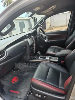Toyota Fortuner 2.4 D AWD 2024 Silver