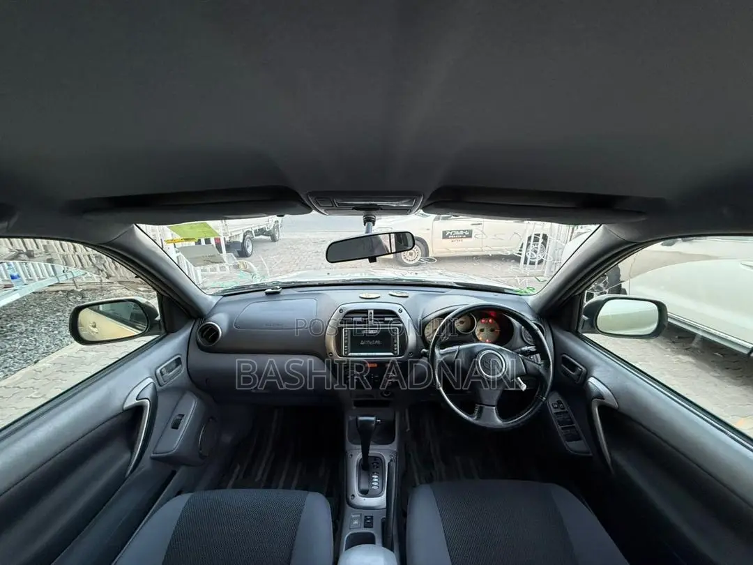 Toyota RAV4 2002 Gold