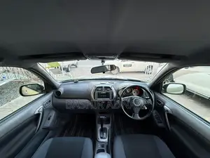 Toyota RAV4 2002 Gold
