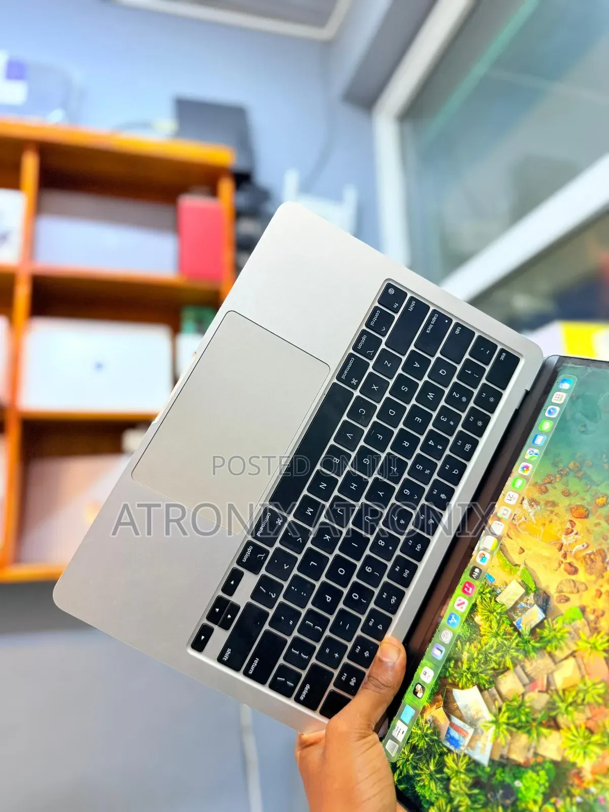 Laptop Apple MacBook Air 2022 M2 16GB Intel SSD 512GB