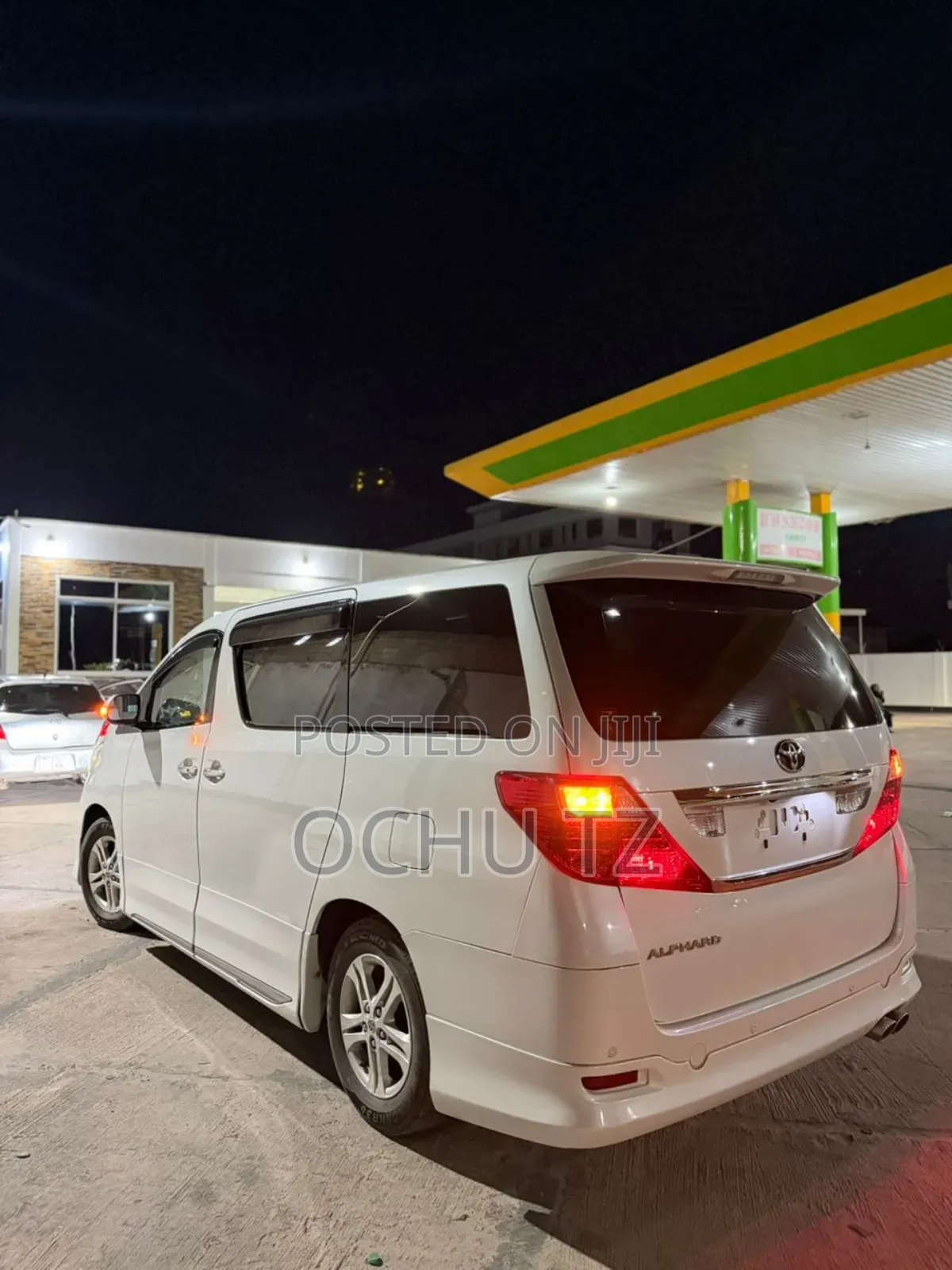Toyota Alphard 2010 White