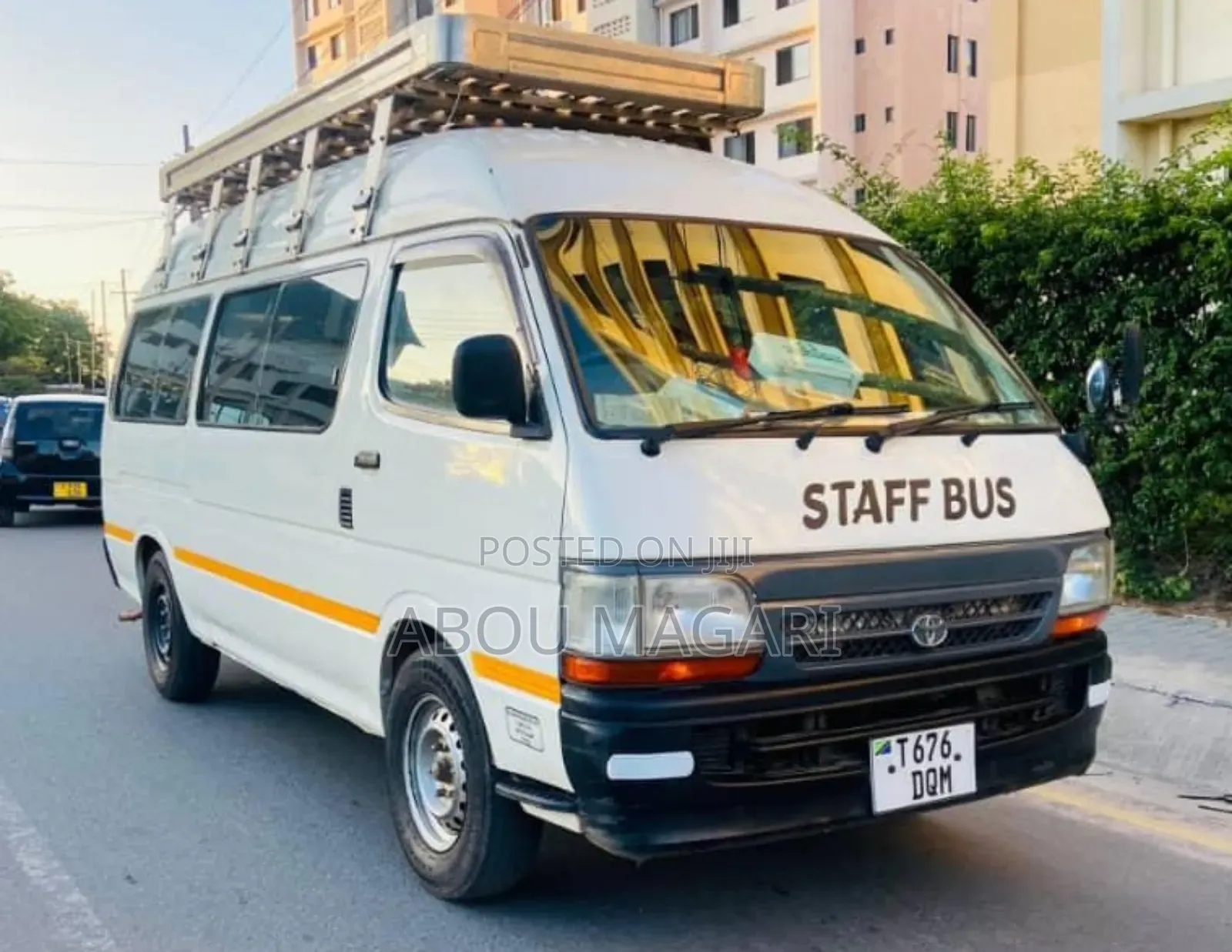 Toyota HiAce 2002 White