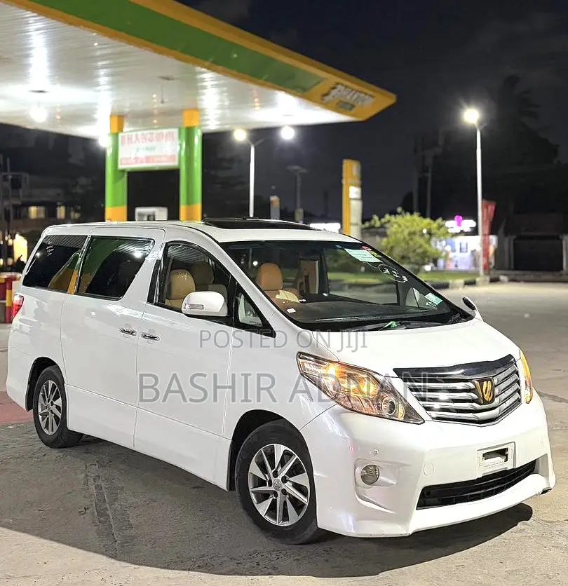Toyota Alphard 2.4 Petrol FWD 2010 White