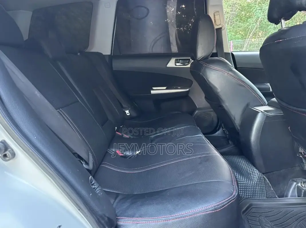 Mitsubishi Outlander 2011 Silver