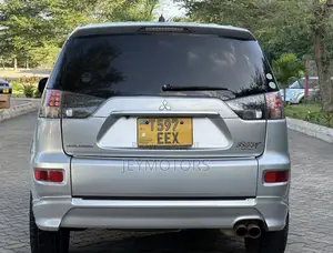 Mitsubishi Outlander 2011 Silver