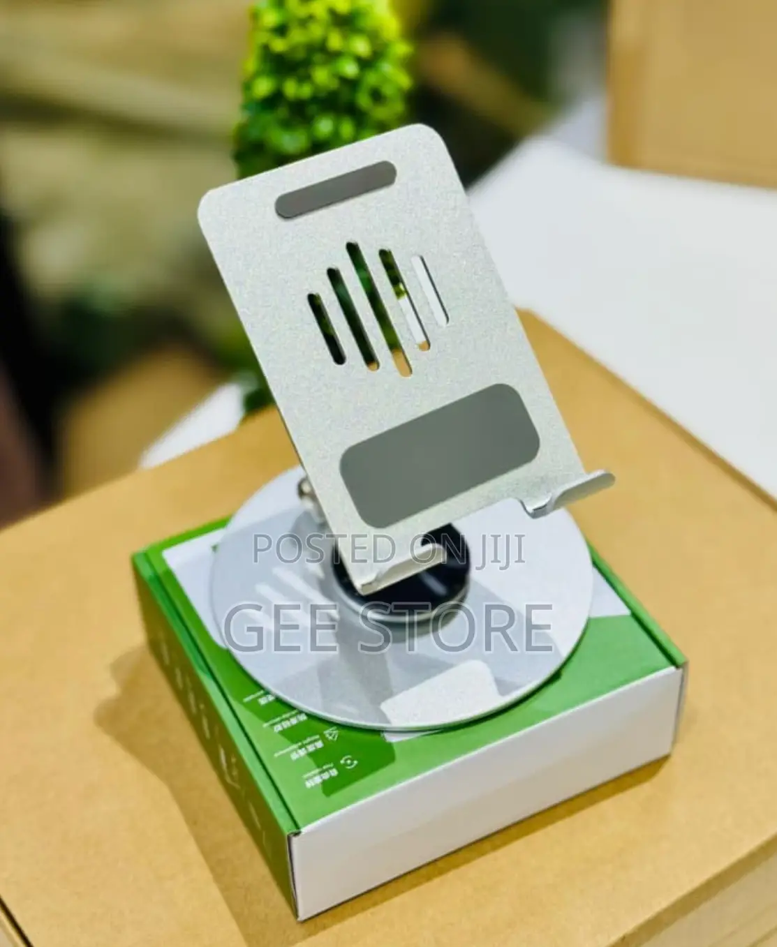 P108 Phone Stand