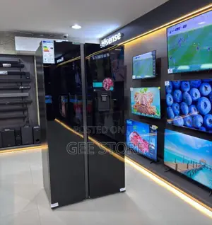 Hisense Fridge (529l) With Water Dispenser