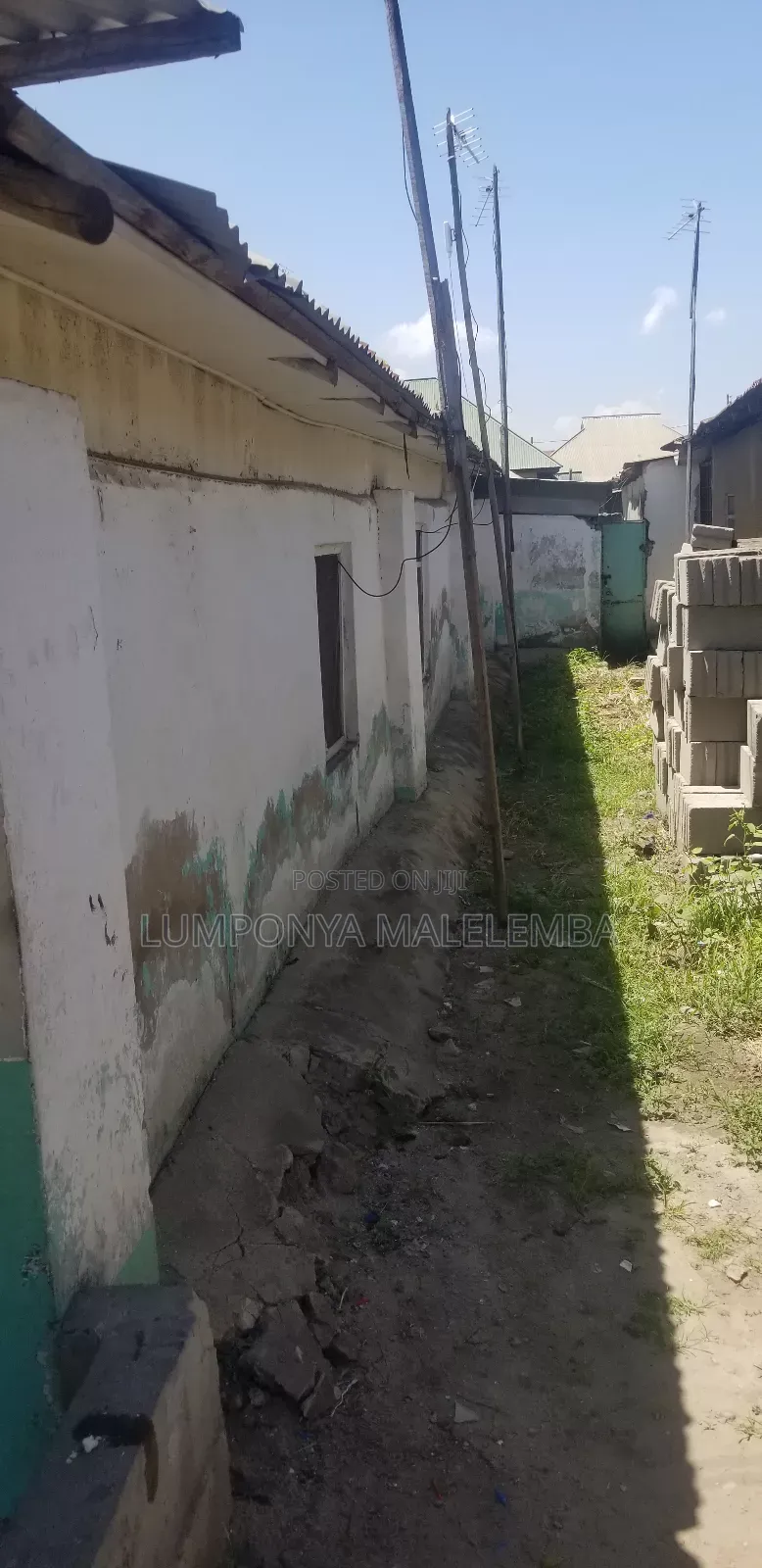 12bdrm House in Machungwa, Temeke for sale