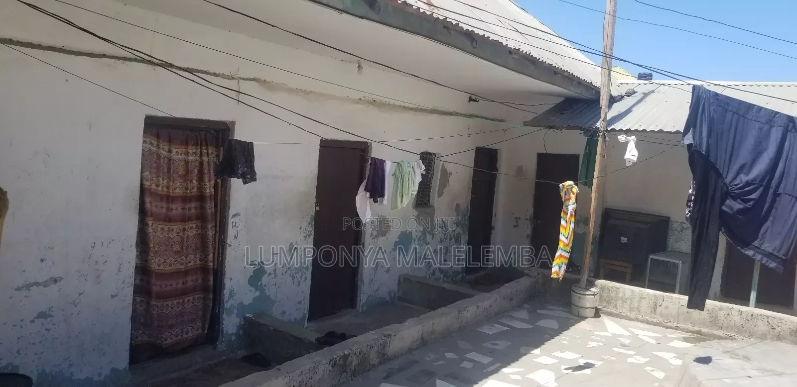 12bdrm House in Machungwa, Temeke for sale