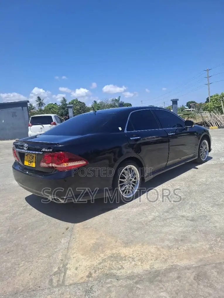 Toyota Crown 2009 Black