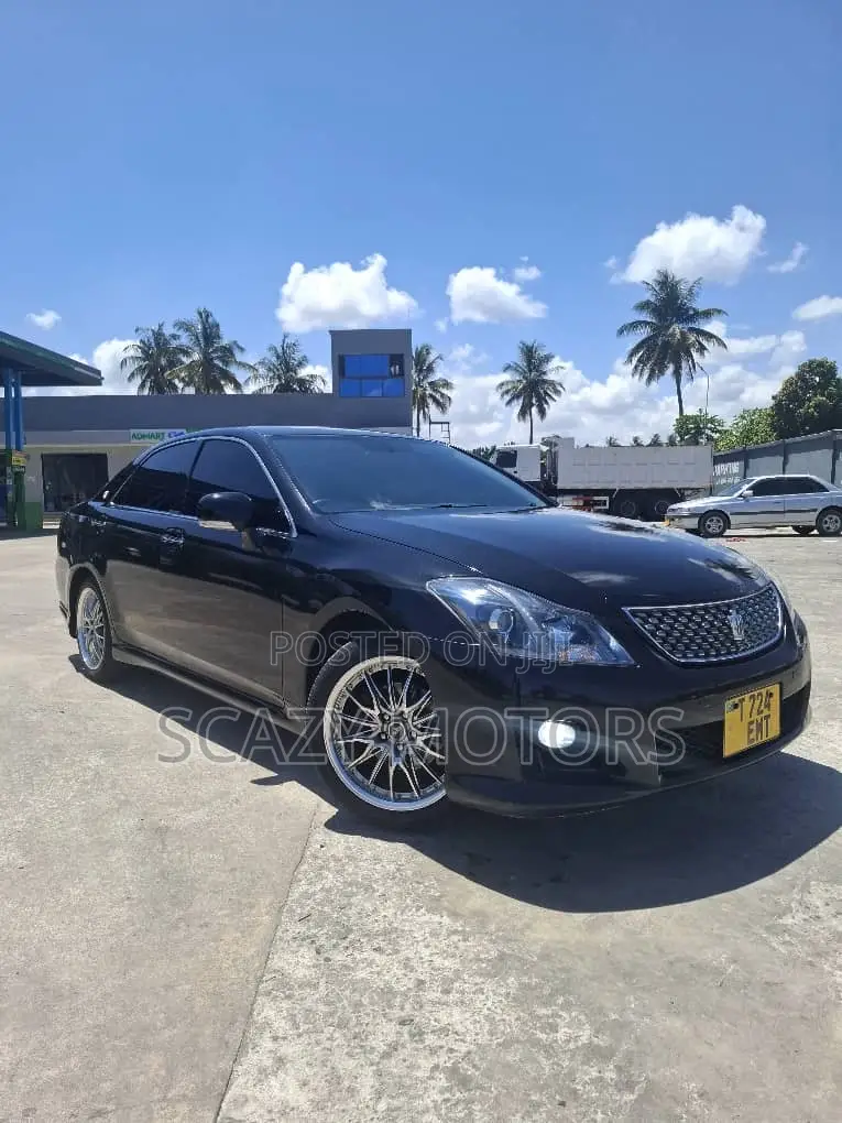 Toyota Crown 2009 Black
