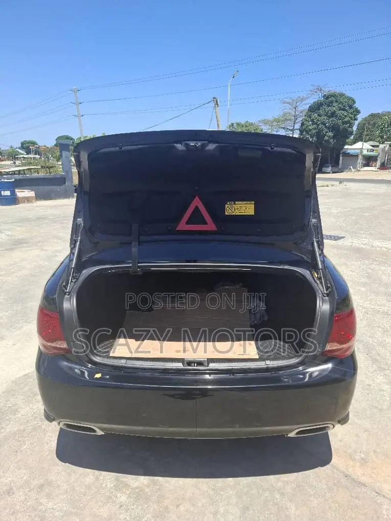 Toyota Crown 2009 Black