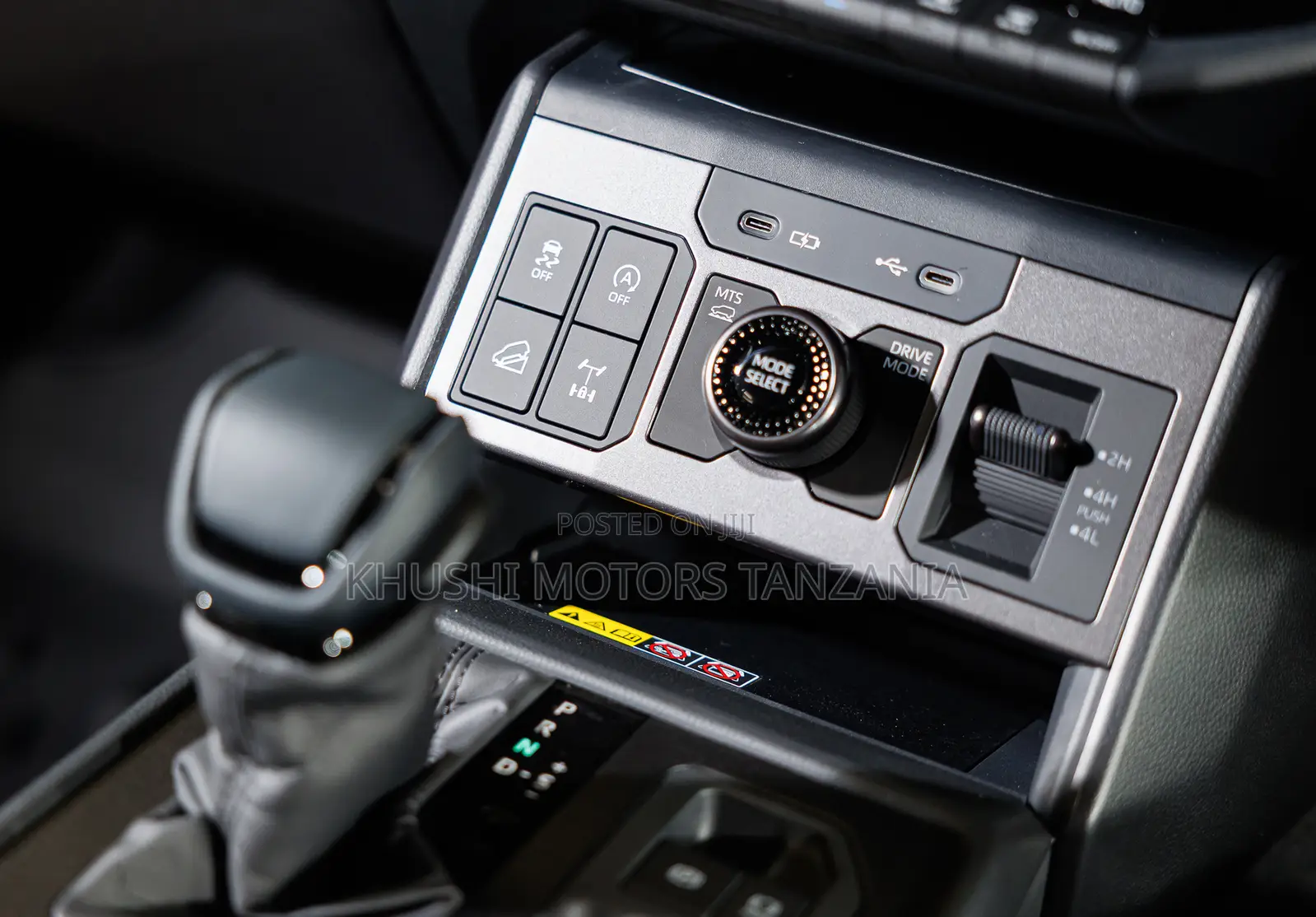 New Toyota Hilux 2025 White