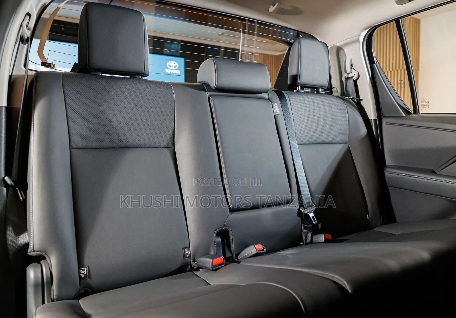 New Toyota Hilux 2025 White